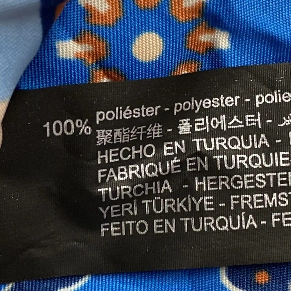 NWOT Zara Blue/Cream Printed Satin Scarf.